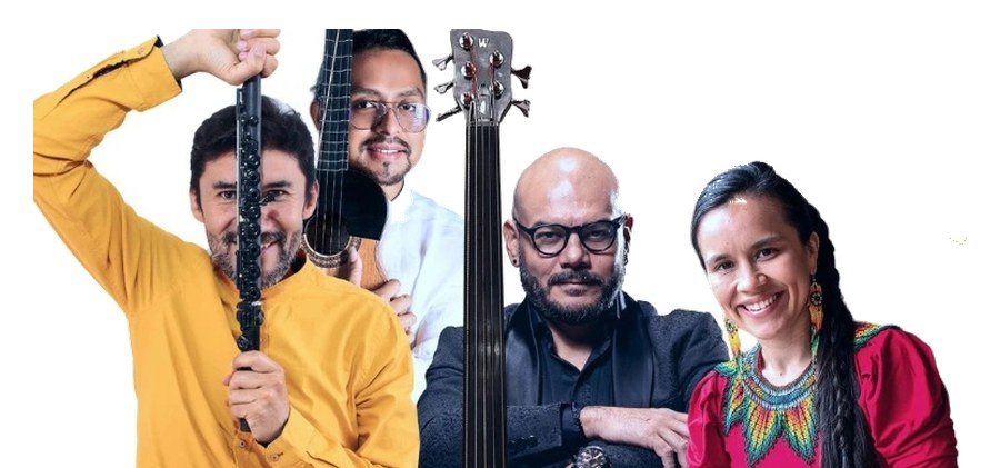 Guafa Tribu, cuatro músicos con flauta, cuerdas y voz