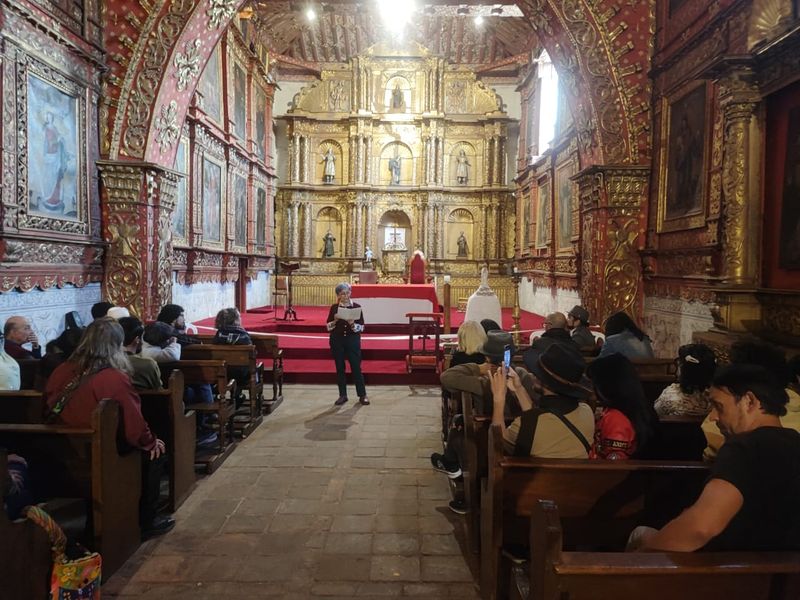 Público en el recital de la iglesia